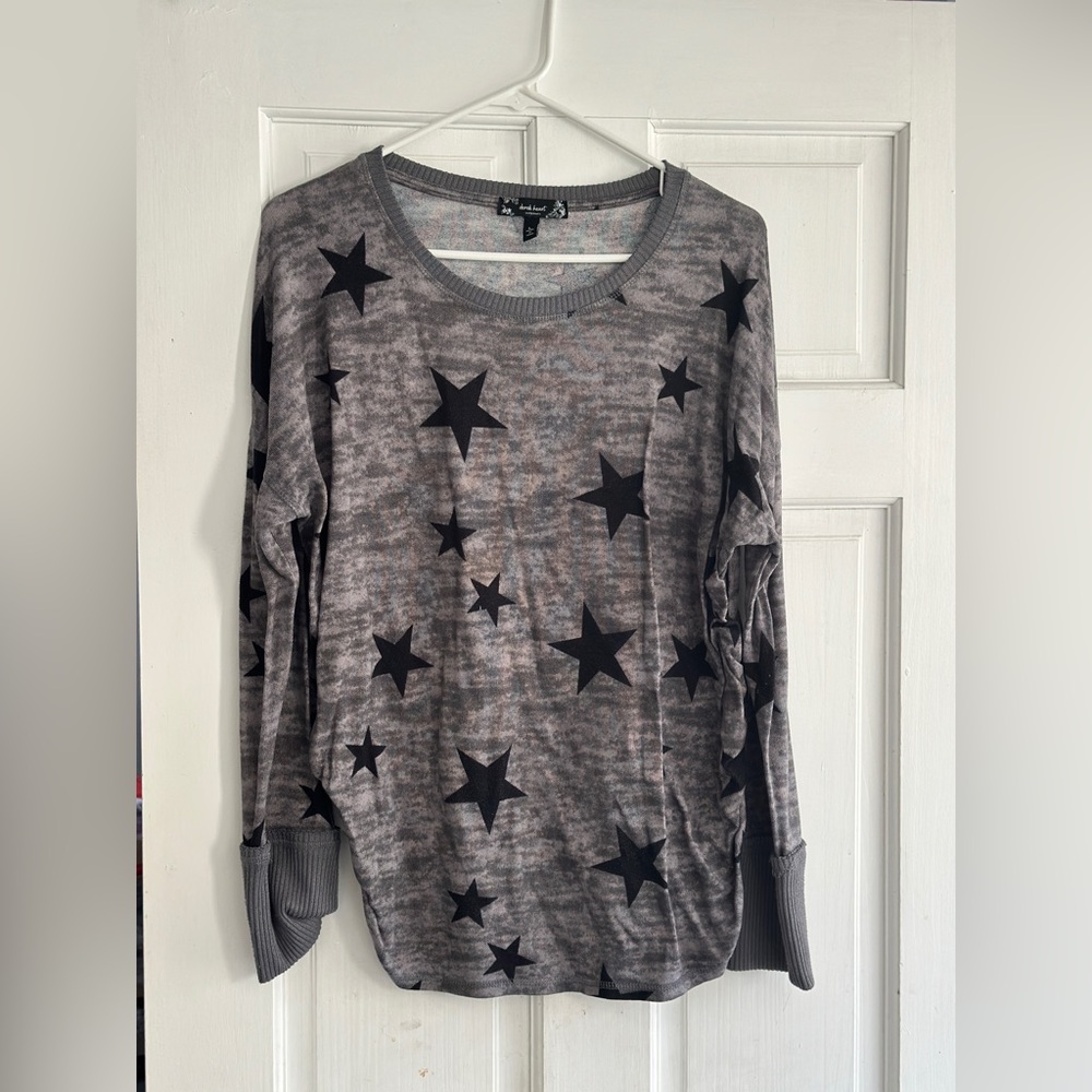 Derek Heart Gray Maternity Sweater with Black Stars - Size Large, Lightly Worn